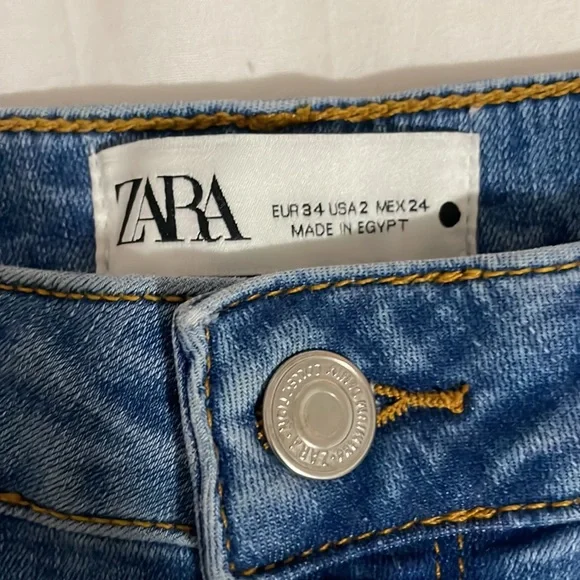 Zara Flare Bottom Jeans - Picture 5 of 7